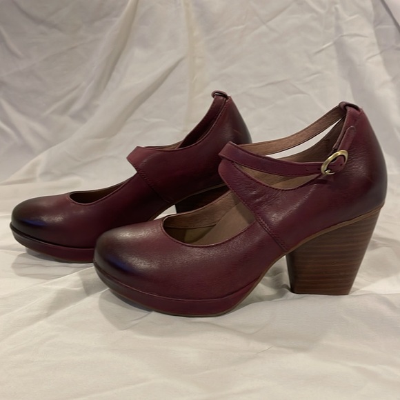 ✨Dansko Minette Shoes Ankle Strap Mary Janes Red Leather Heels Sz 36 - Picture 2 of 5